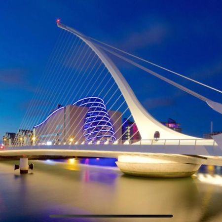 Modern Dublin City Centre Екстериор снимка