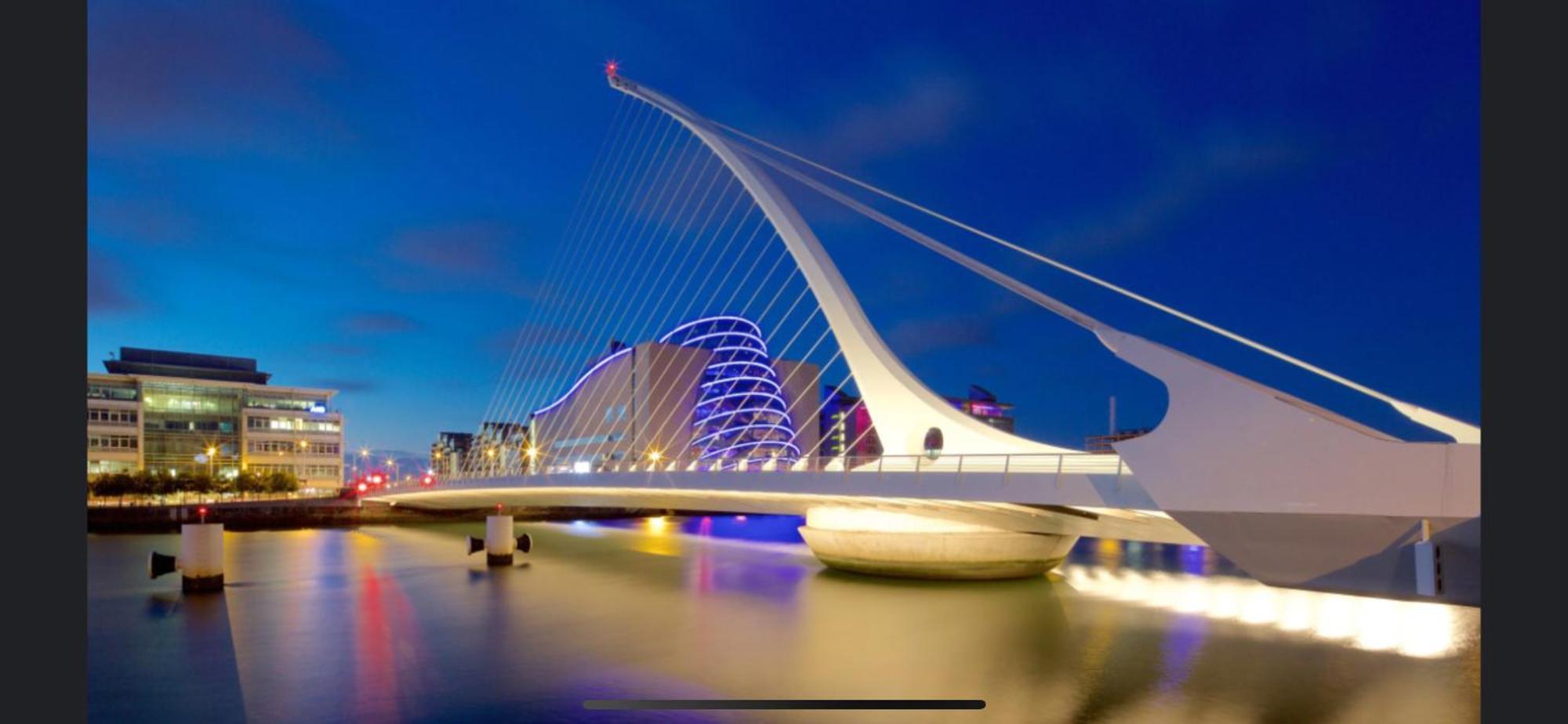 Modern Dublin City Centre Екстериор снимка