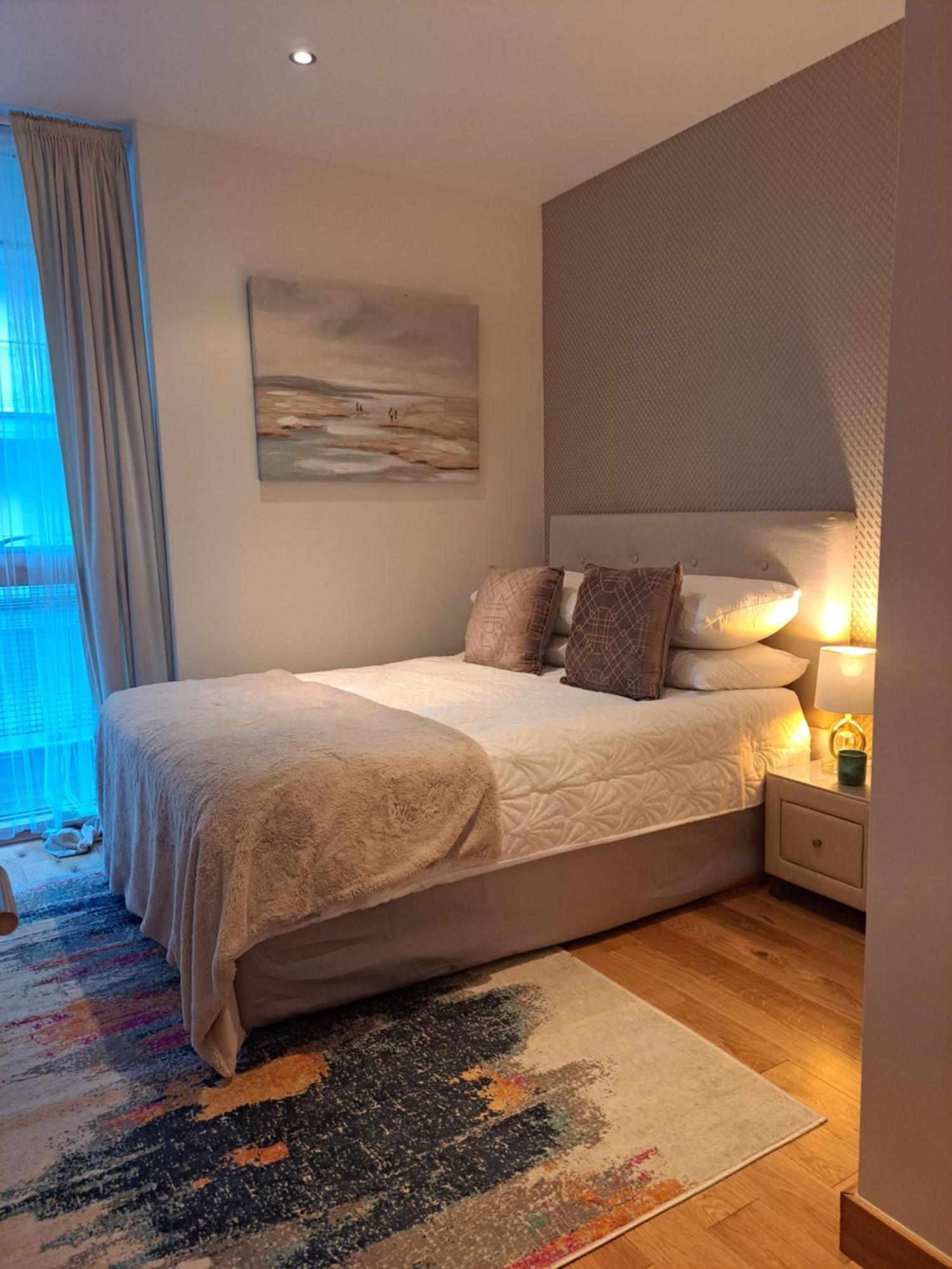 Modern Dublin City Centre Екстериор снимка